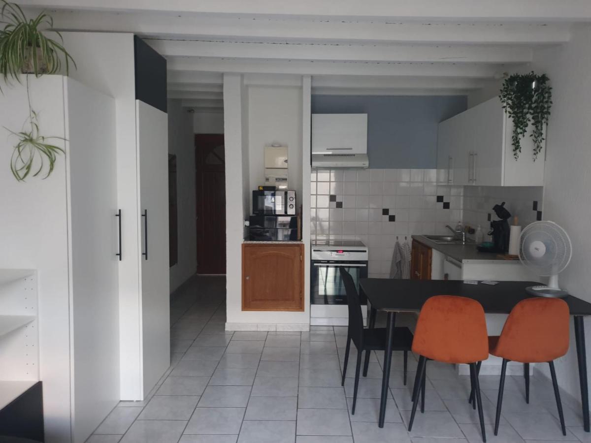 Studio tout confort centre ville - Balcon, Clim, TV, Wifi Mazan Extérieur photo